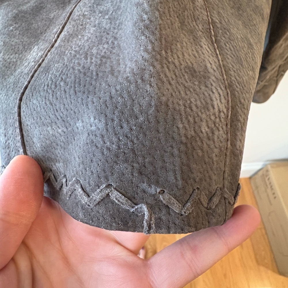 Western Chic Leather Jacket - image 7